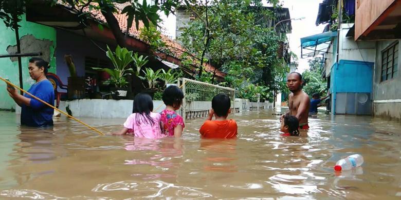 Warga Cipinang Melayu Khawatir Banjir Lama Surut