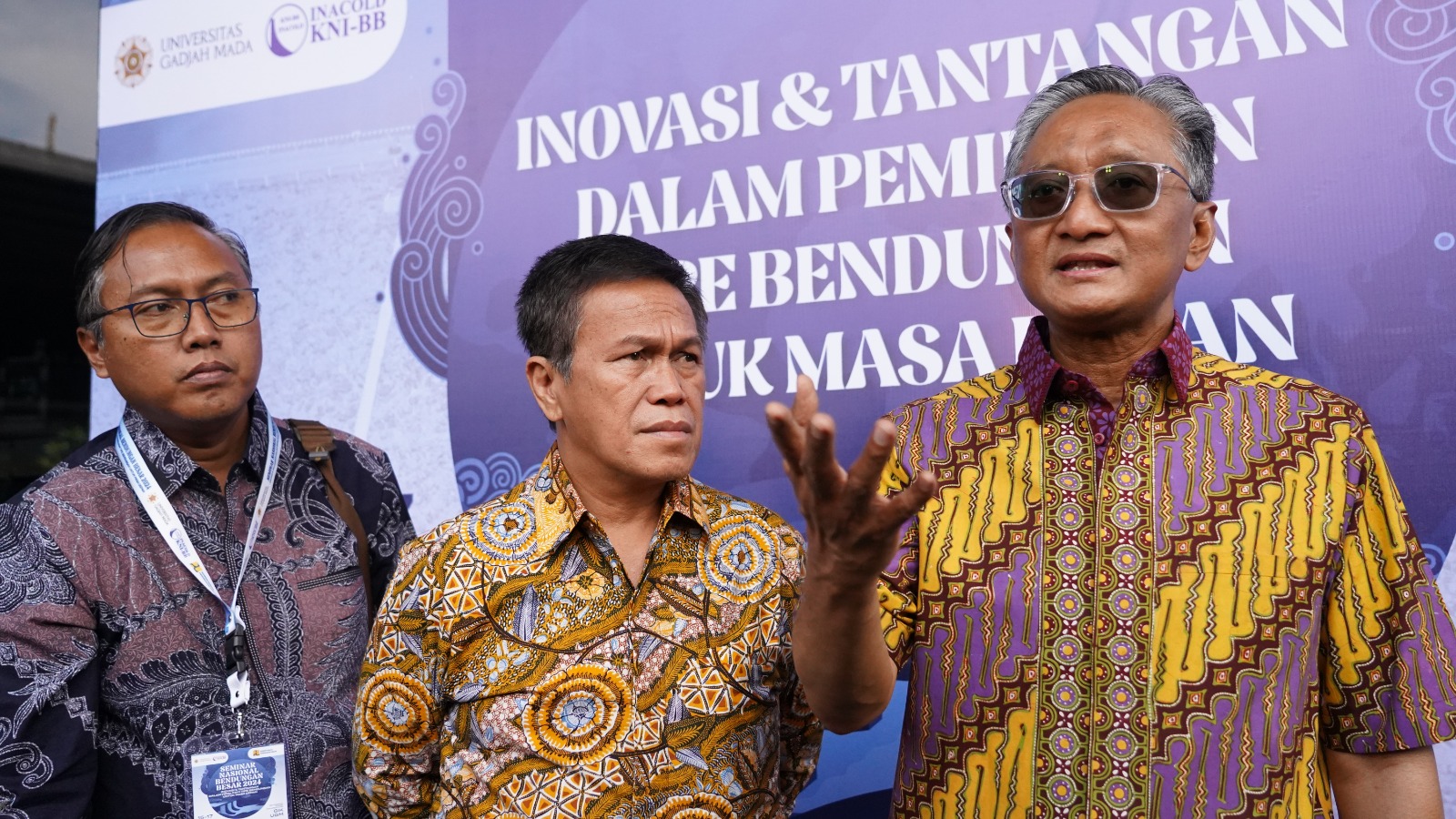 https://sda.pu.go.id//assets/uploads/posting/kementerian_pekerjaan_umum_dukung_swasembada_pangan_di_indonesia_melalui_pembangunan_dan_pengelolaan_bendungan_yang_berkelanjutan_1731985875_2a9f31443535b0cf8225.jpeg