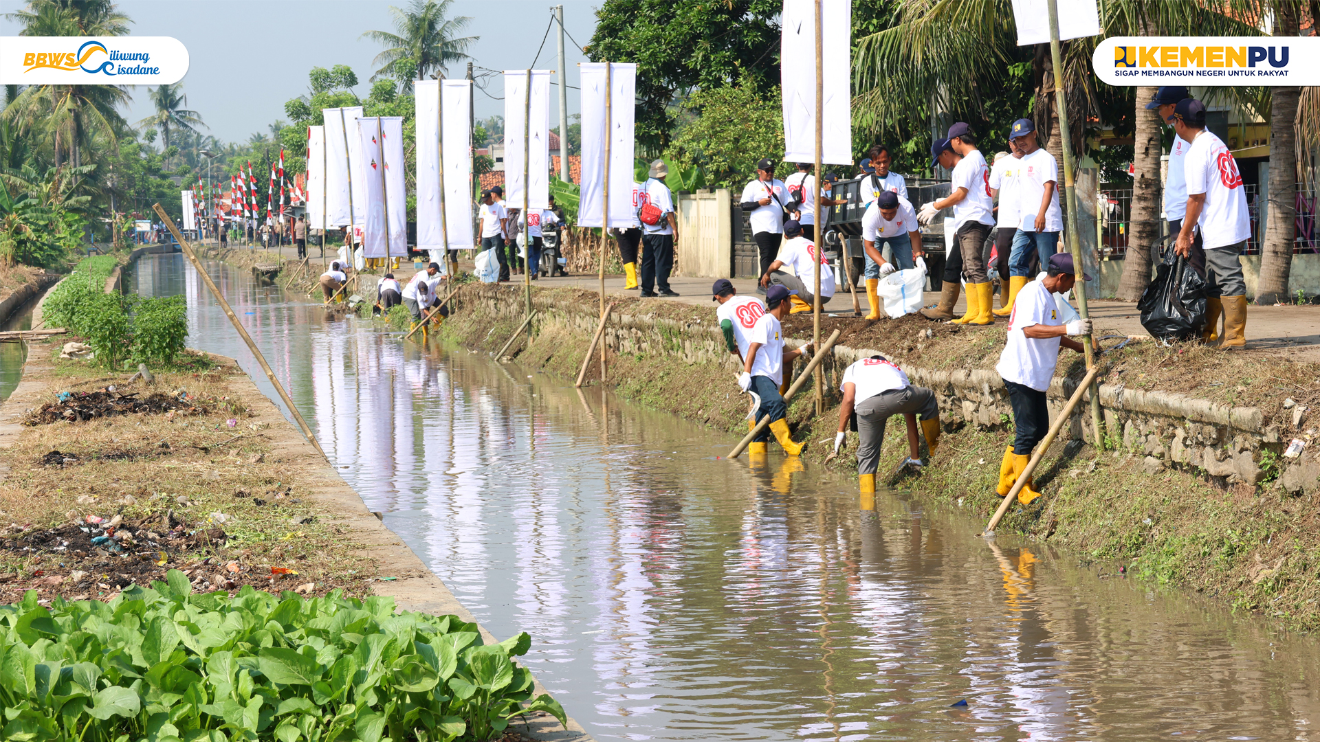 Gerakan Irigasi Bersih Di Saluran Sekunder Pisangan