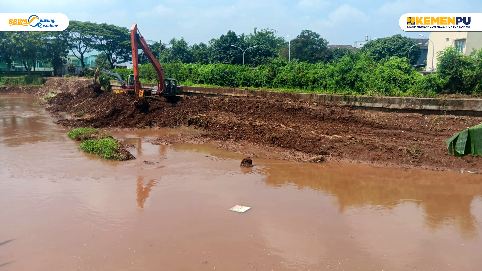 Pengerukan Sungai Angke Pengendalian Banjir di Kota Tangerang