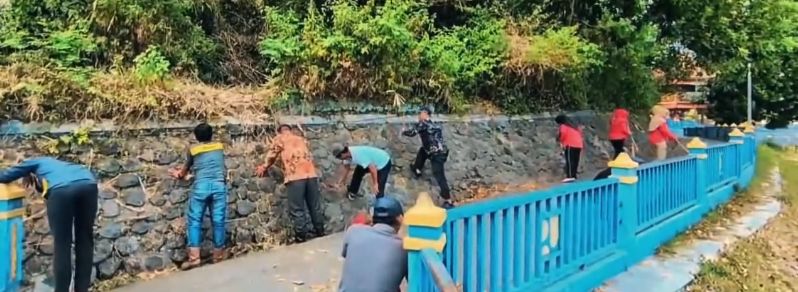 Gotong Royong Bersihkan Kawasan Bendungan Malahayu, Dukung Keandalan Operasi dan Kenyamanan Lingkungan