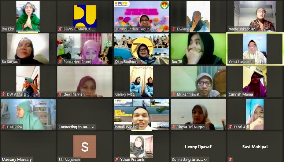 IKUT PERINGATAN HARI BHAKTI PU KE-75, KETUA PAGUYUBAN IBU-IBU BBWS CIMANUK CISANGGARUNG SAPA ANGGOTANYA