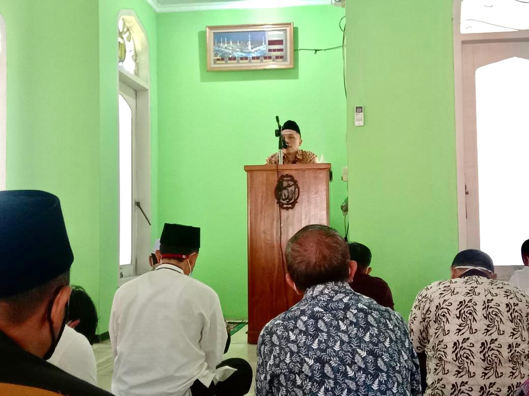 Jumat Pertama Pasca Lebaran, Kepala BBWS Cimanuk Cisanggarung Khotib Sholat Jumat di Masjid Cimanuk