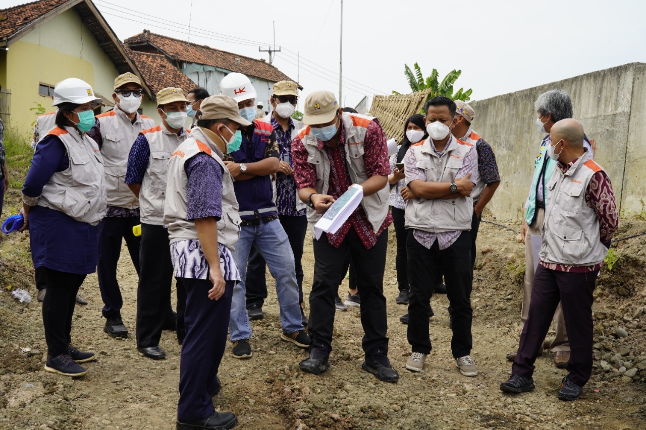 Lindungi Masyarakat Dari Bencana, BBWS Cimancis Pastikan Dinding Sungai Cimanuk Segera Diperbaiki