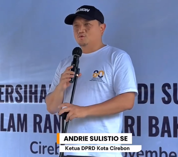 Pembersihan Sampah Sungai Sukalila dalam Peringatan Hari Bakti PU ke-80