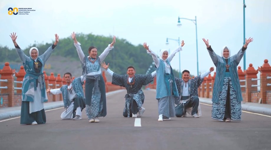 Harmoni Persembahan Vocal Group UPT Korwil Jawa Barat pada Peringatan Hari Bakti PU ke-80