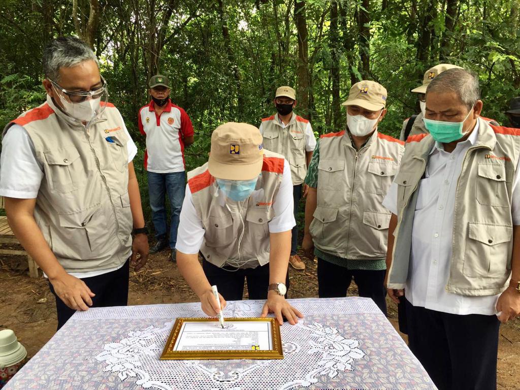 BBWS CIMANUK CISANGGARUNG PASTIKAN PROYEK PENGEBORAN SUMUR AIR TANAH DI KABUPATEN INDRAMAYU BAGIAN BARAT BISA TERLAKSANA DI TAHUN 2021.