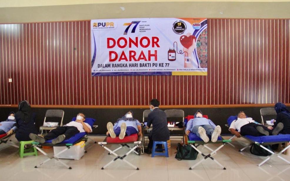 SAMBUT HARI BAKTI PUPR KE - 77 PAGUYUBAN IBU IBU BBWS CIMANUK CISANGGARUNG ADAKAN KEGIATAN DONOR DARAH 
