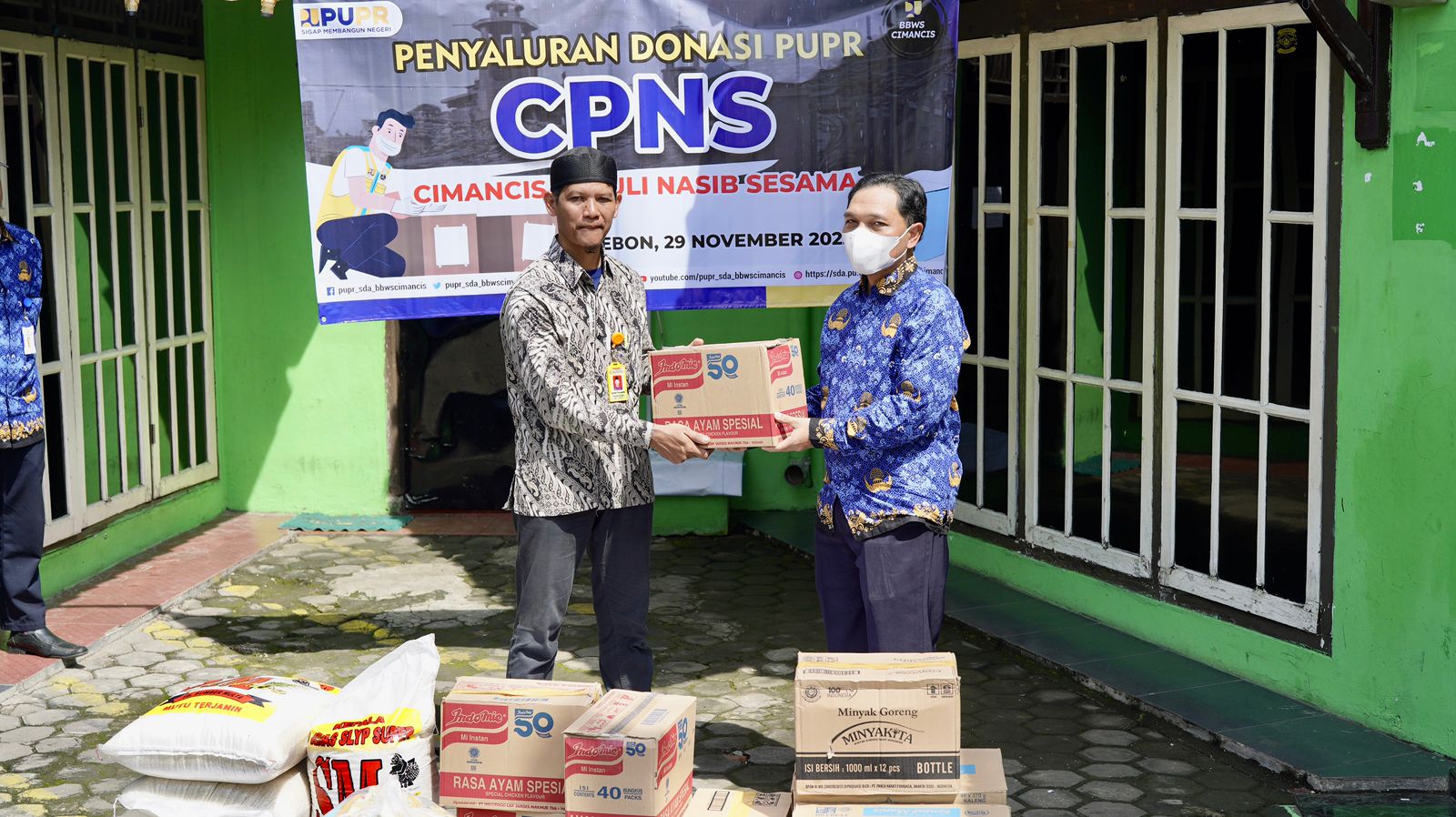 CARA UNIK PERINGATI HUT KORPRI KE - 51, BBWS CIMANUK CISANGGARUNG SALURKAN DONASI CPNS KEPADA YAYASAN YATIM DAN DHUAFA