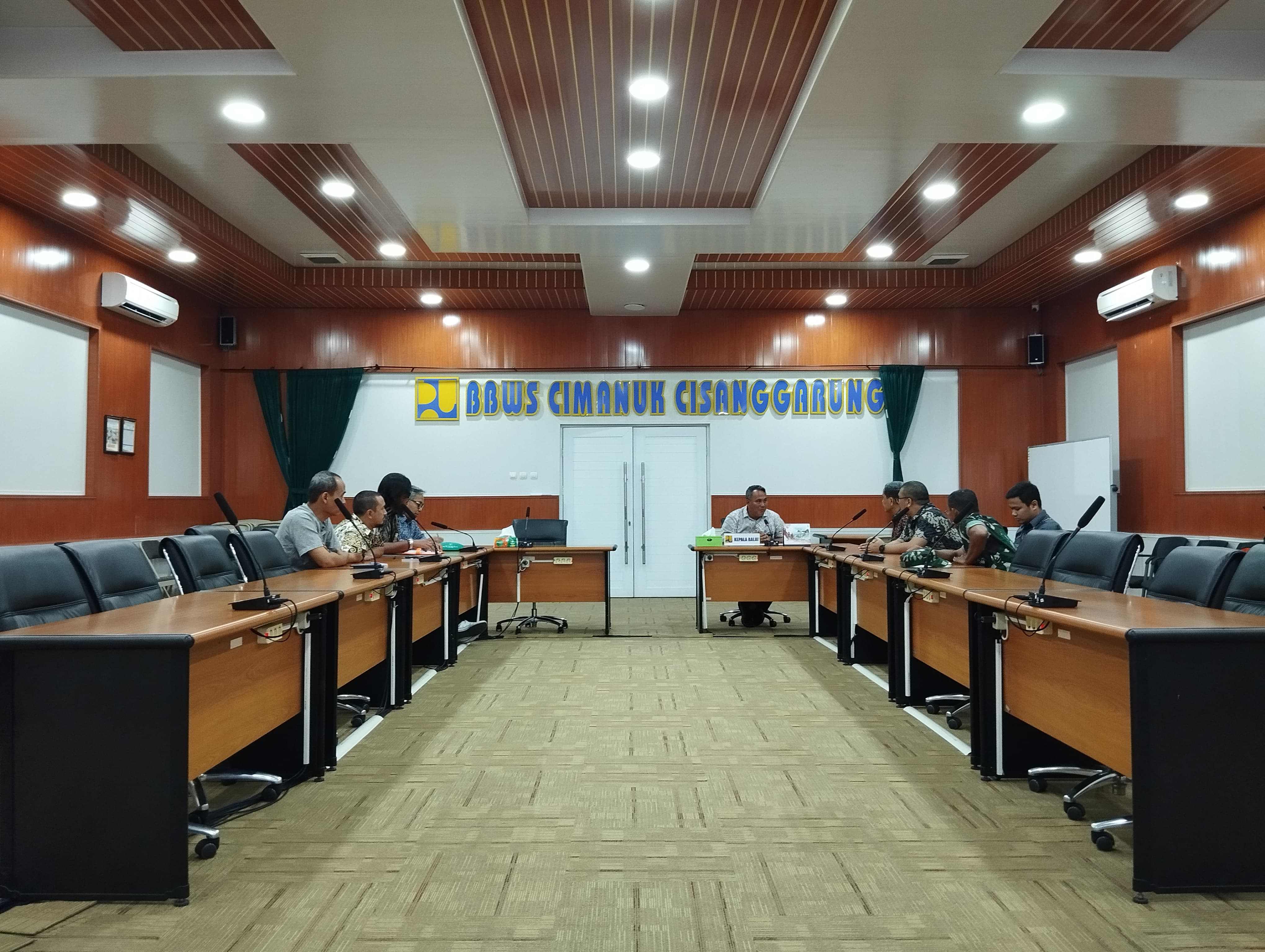 RAPAT TINDAK LANJUT PENGALIHAN SALURAN INDUK CIWARINGIN OLEH PT KALDUSAR