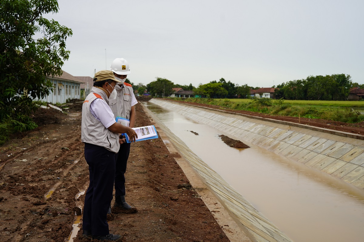 Memasuki Tahap Pengeringan Pekerjaan Modernisasi Saluran Irigasi Rentang, Kepala BBWS Cimanuk Cisanggarung Pastikan Sawah Di Sekitar Proyek Tetap Mendapat Suplai Air Dengan Maksimal