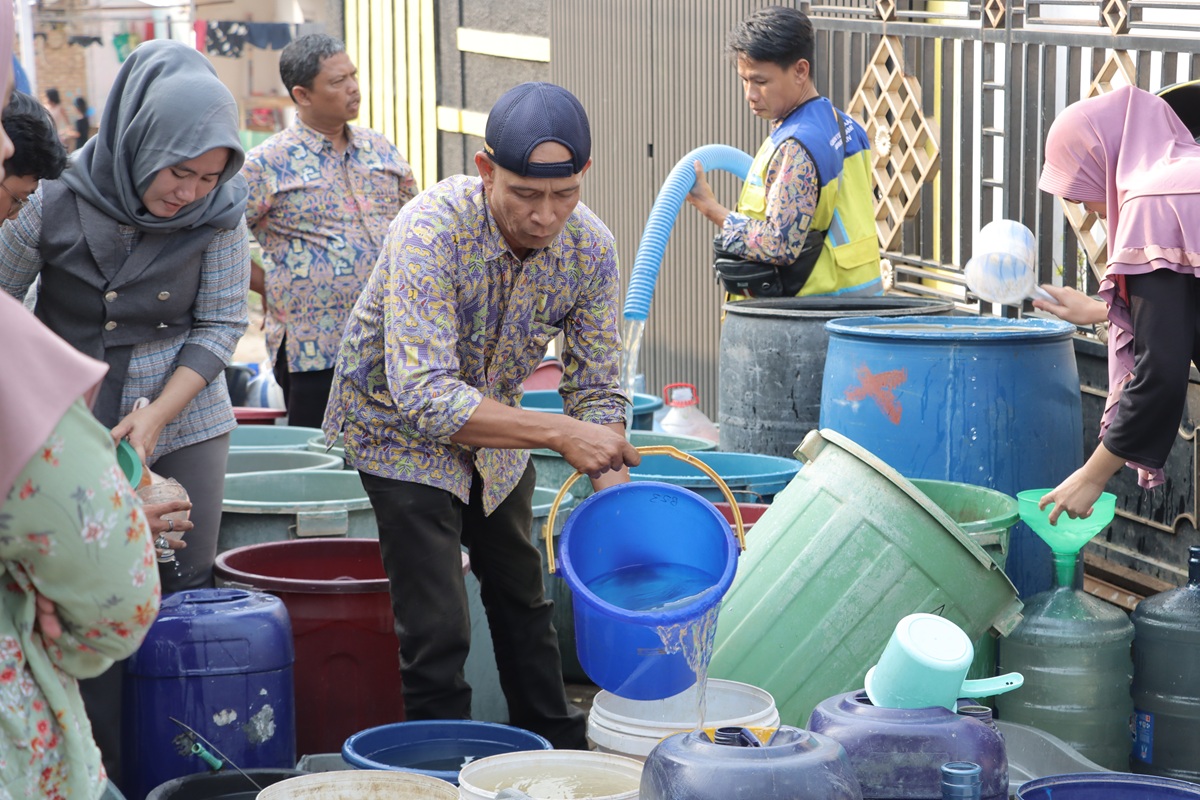 Penyaluran Air Bersih di Pidada, Kecamatan Panjang