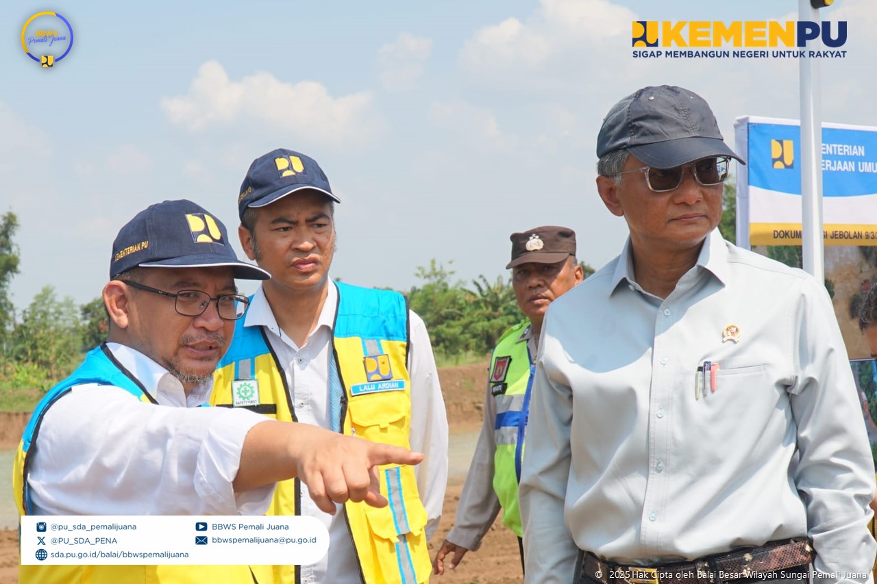 Menteri Pekerjaan Umum Meninjau Penanganan Tanggul Sungai Tuntang Kabupaten Grobogan