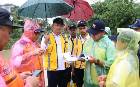 Kasubdit Wilayah I Direktorat Sungai dan Pantai dan Kasubdit Wilayah I Direktorat Bina Operasi dan Pemeliharaan, Tinjau Banjir Kota Medan