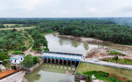 Tingkatkan Keandalan Suplai Irigasi Bah Bolon, Kementerian Pekerjaan Umum Rehabilitasi Bendung Tanah Merah