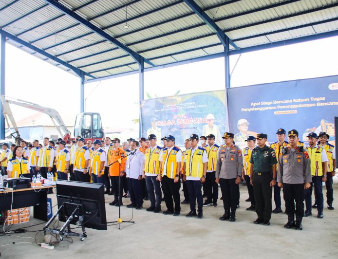 Yelkali slyut videolar Italiyalik ayol bilan jinsiy aloqa