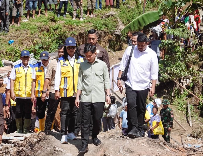 Wakil Presiden Gibran Rakabuming Tinjau Lokasi Longsor di Tapanuli Utara, Pastikan Penanganan Pascabencana Berjalan Optimal