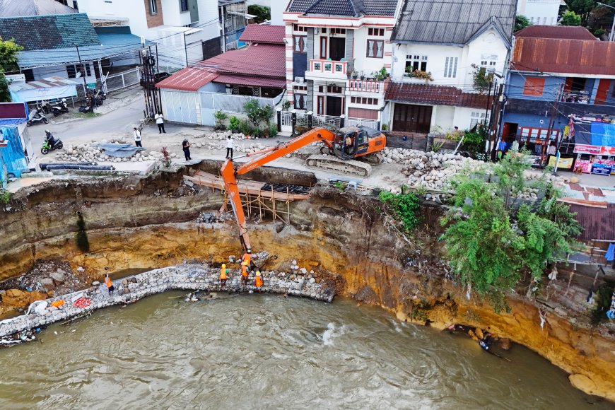 BBWS Sumatera II Medan Gerak Cepat Lakukan Penanganan Darurat Banjir di Sungai Deli