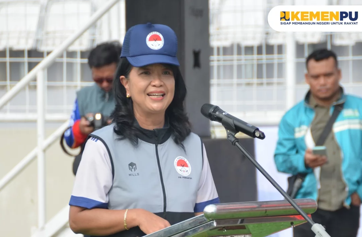 Jojalar qattiq uradilar Onam ogliga onlayn porno video tomosha qilishni orgatadi