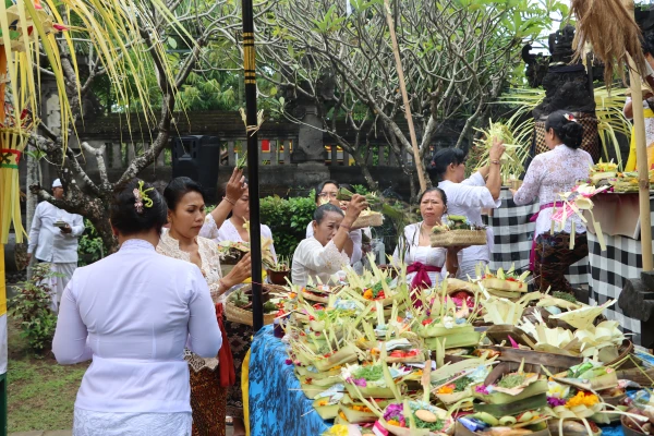 Piodalan Pura Tirta Sari Baalai Wilayah Sungai Bali-Penida