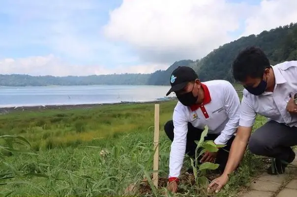 Pendampingan Komunitas Masyarakat Peduli Sumber Daya Air di Danau Buyan