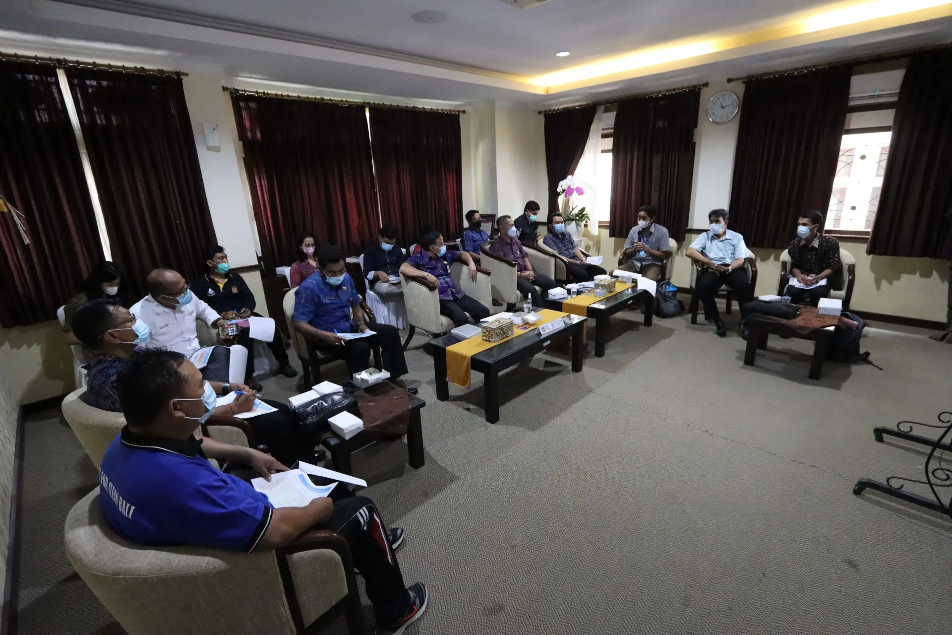 audiensi ke Kantor Bupati Karangasem untuk koordinasi awal terkait pelaksanaan kegiatan desain Bali Beach Conservation Project Phase II dengan Pemerintah Kabupaten Karangasem dan Stakeholder terkait
