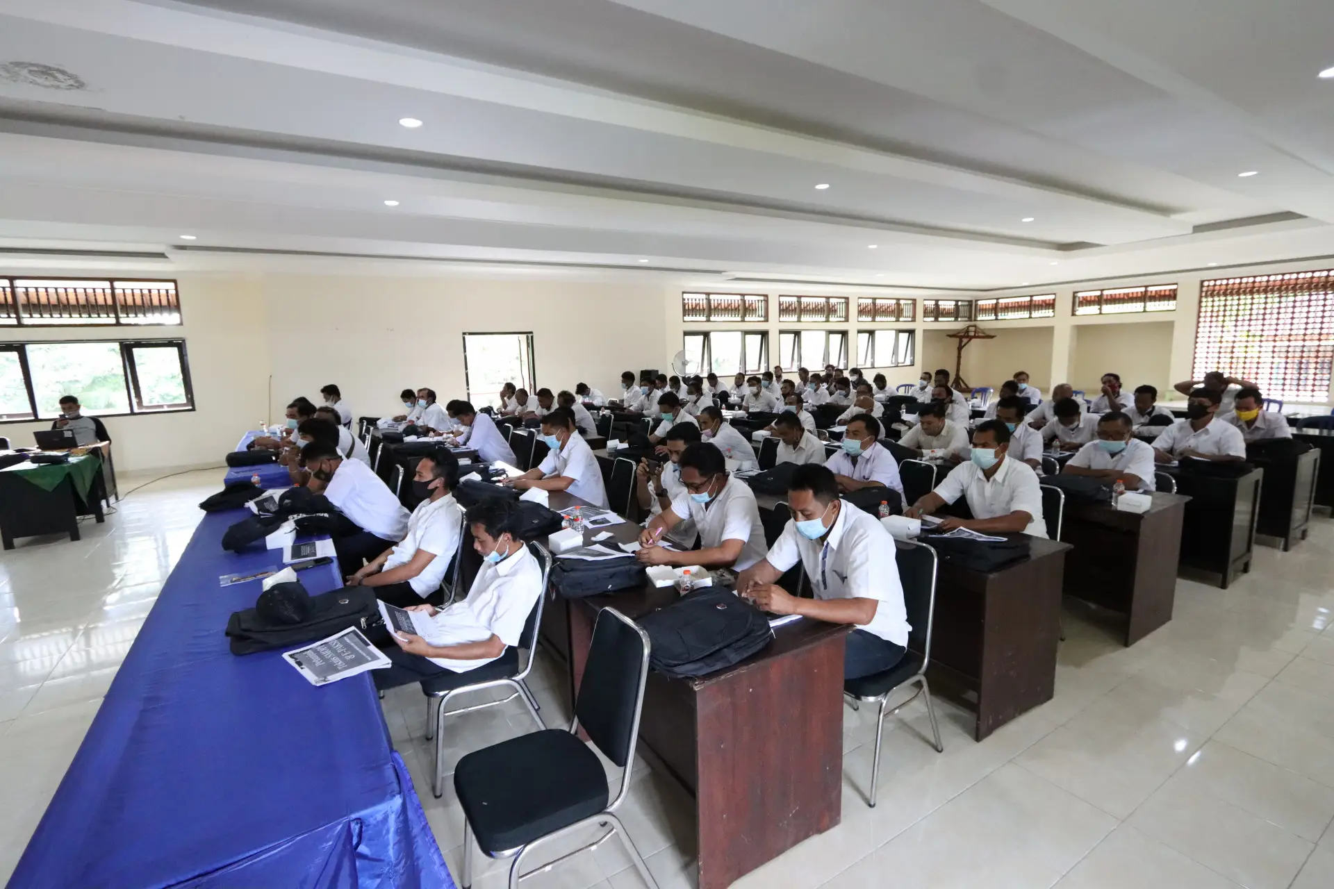 Kegiatan Sosialisasi Petunjuk Teknis SMOPI Dalam Peningkatan Kinerja Petugas OP Irigasi