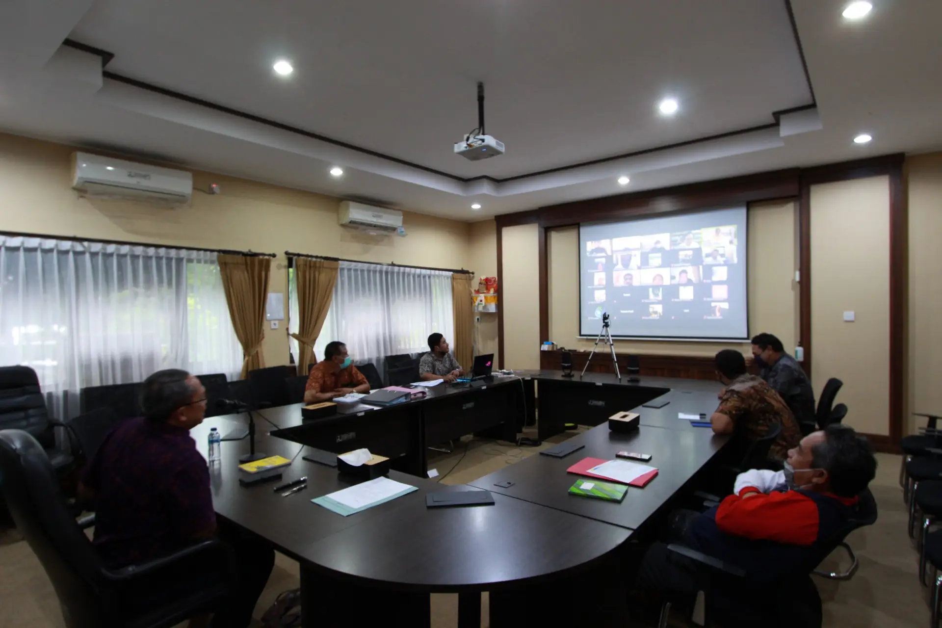 SDA Muda Berdialog