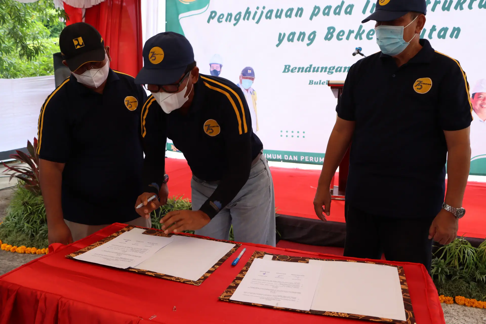 Kegiatan Pengelolaan Sabuk Hijau (green belt) di Bendungan Titab Ularan, Desa Busung Biu, Kabupaten Buleleng