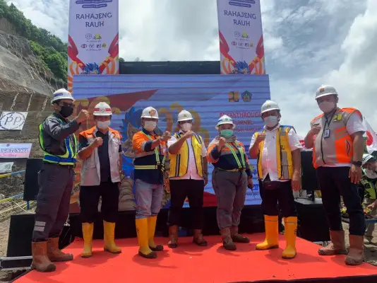 Breakthrough Tunnel Bendungan Tamblang,Desa Sawan, Kecamatan Sawan, Kabupaten Buleleng, Bali.