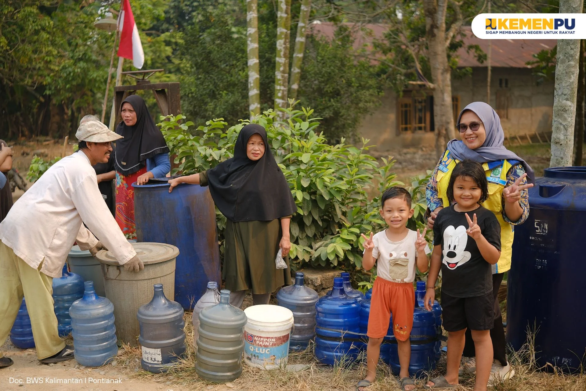 air-bersih-menjangkau-warga-banjar-sari-di-tengah-kekeringan--