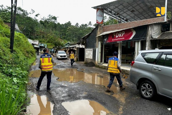 Kementerian PU Terjunkan Tim Tangani Kerusakan Jalan di Ruas Pamegatan - Singajaya Kabupaten Garut Jawa Barat