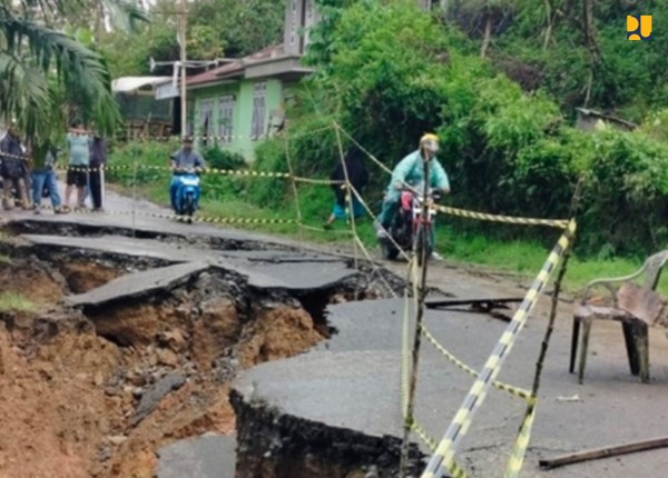 Kementerian PU Gerak Cepat Tangani Longsor dan Banjir di Sumatera Barat
