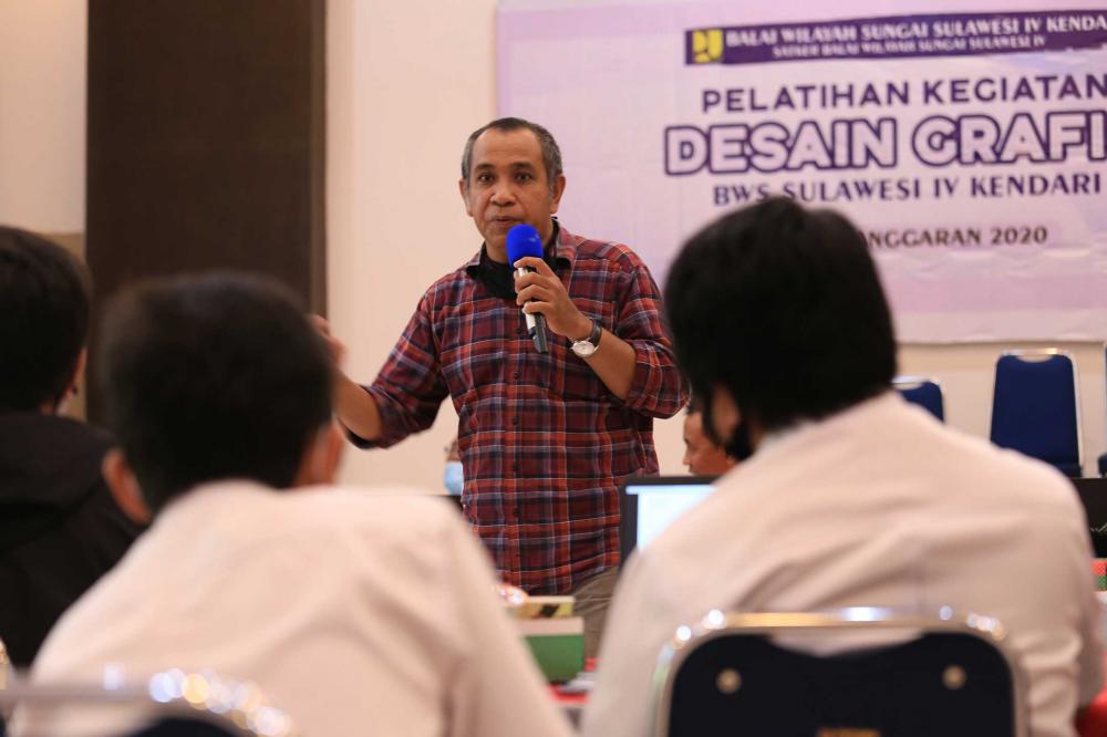 PELATIHAN DESIGN GRAFIS PETUGAS SISDA BWS SULAWESI IV 