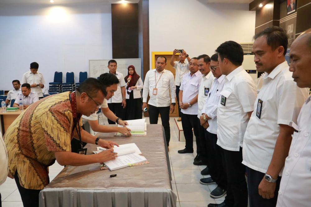 Penandatanganan Kontrak Pembangunan Bendungan Ladongi Tahap II