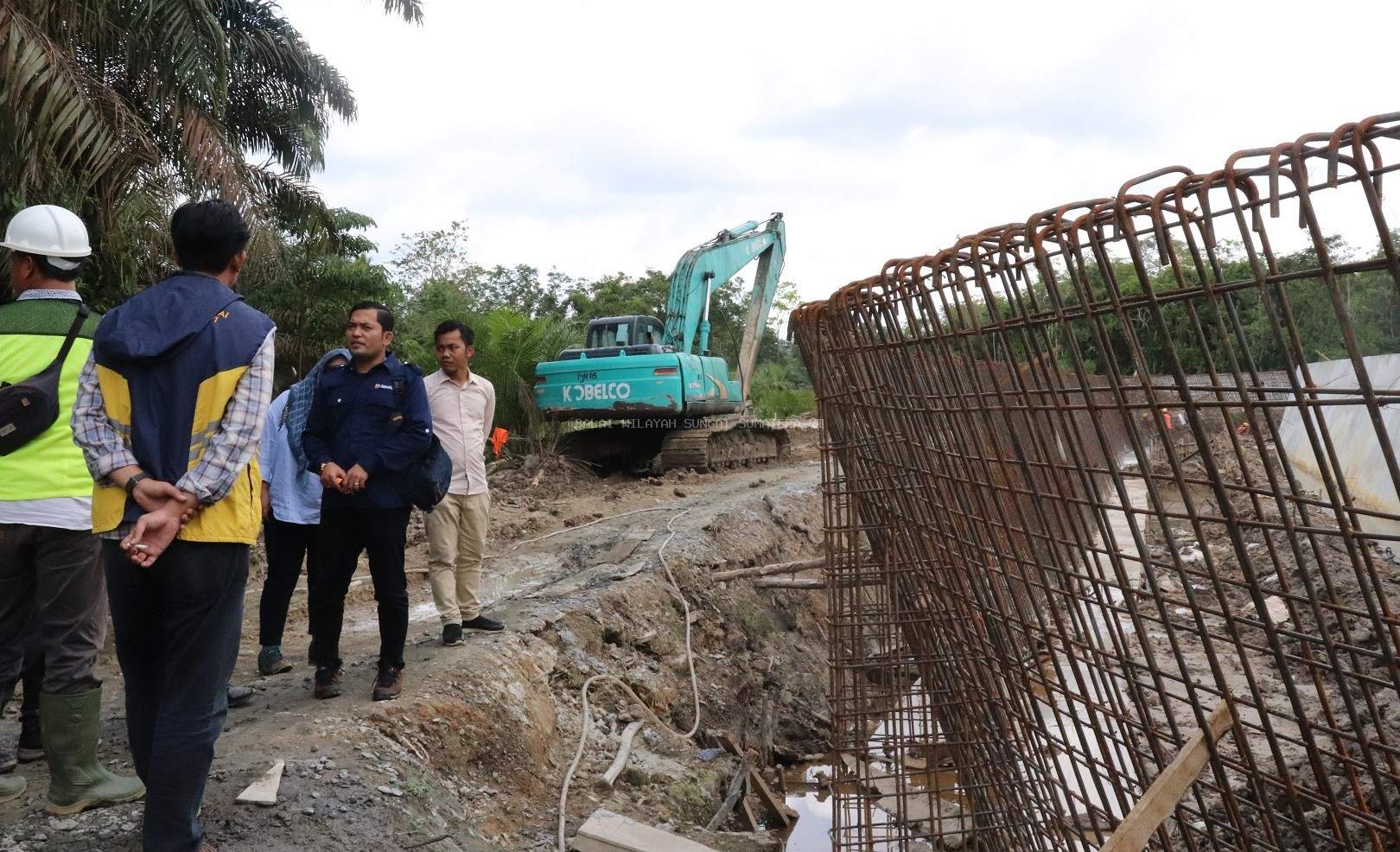 Monitoring dan Evaluasi Pekerjaan Pengaman Muara Sungai Batang Bungo dan Pekerjaan Pembangunan Drainase Muara Tebo