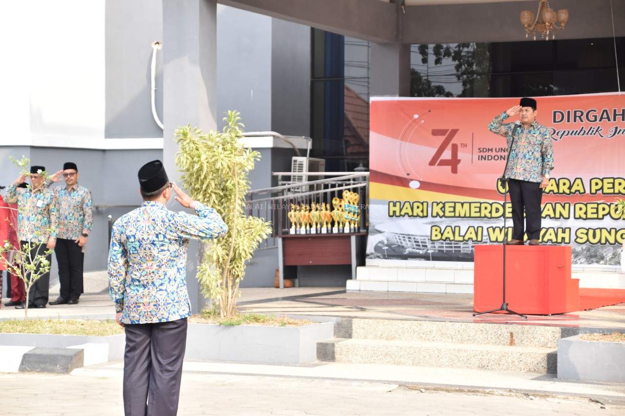 Upacara Bendera HUT RI ke-74 di Balai Wilayah Sungai Sumatera VI