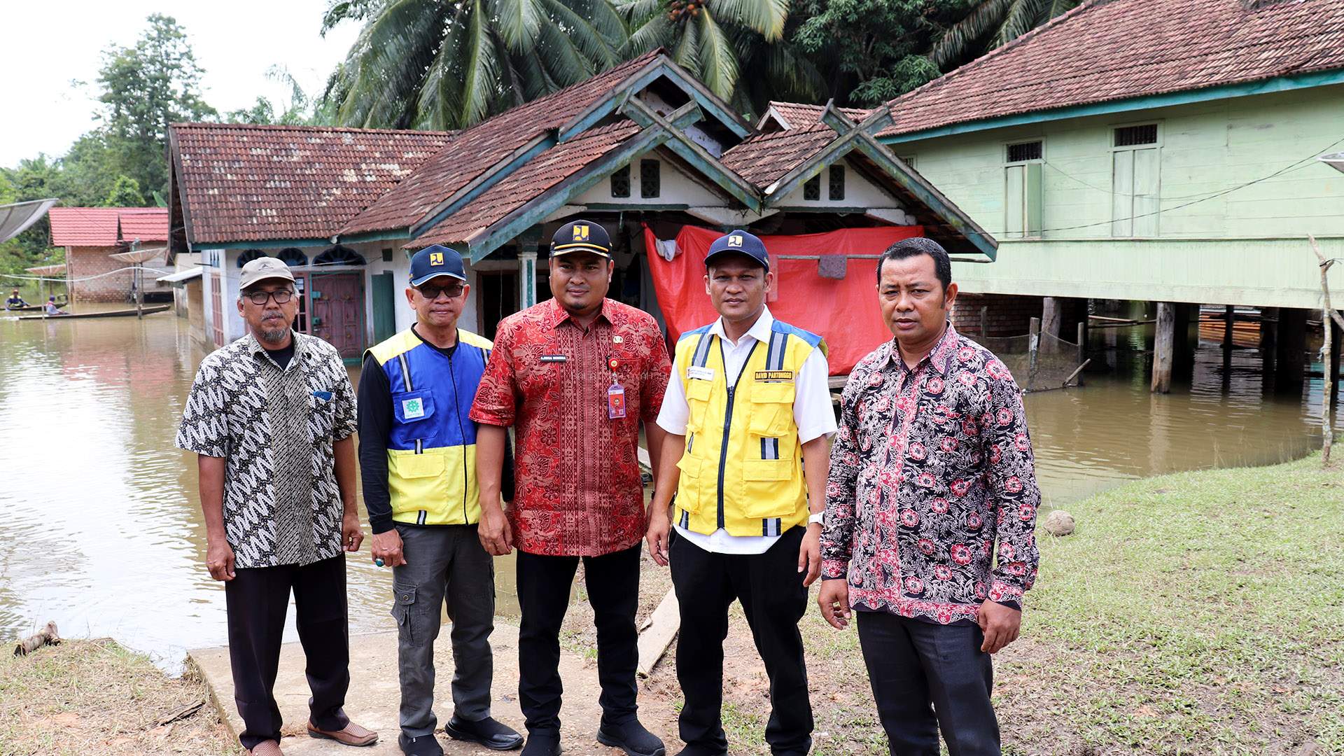 Monitoring Banjir di Kabupaten Batanghari dan Kunjungan Lokasi Paket Pekerjaan UFCSI