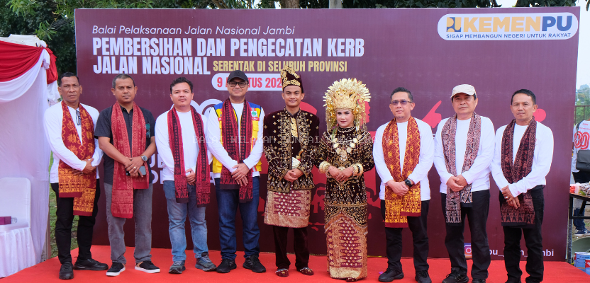 Kepala BWS Sumatera VI Hadiri Kegiatan Pembersihan dan Pengecatan KERB Jalan Nasional