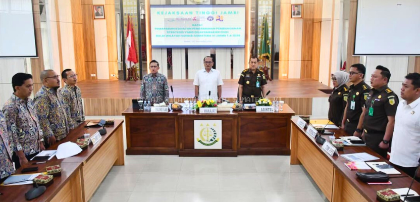 Rapat Pemaparan Pengamanan Pembangunan Strategis di Kejaksaan Tinggi Jambi