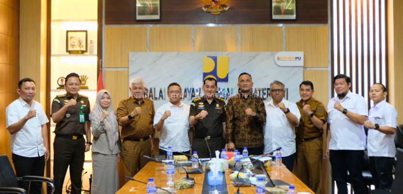 Rapat Koordinasi Penyampaian Progres Pembangunan Tanggul Penutup Bendung D.I. Batang Asai Kab. Sarolangun