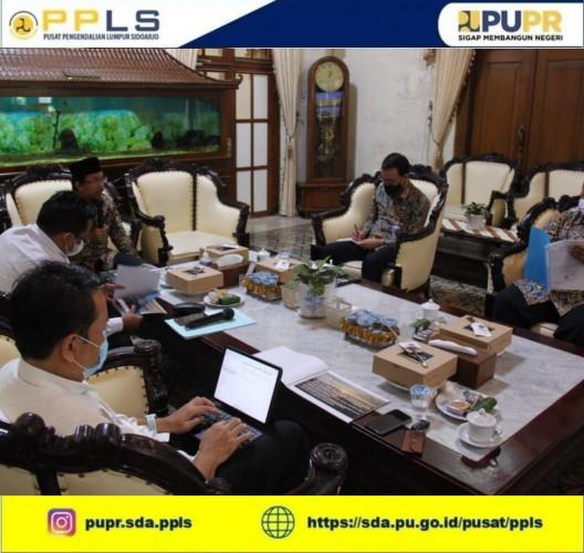 Koordinasi Masalah Sosial Pusat Pengendalian Lumpur Sidoarjo Gelar Audiensi dengan Bupati Sidoarjo